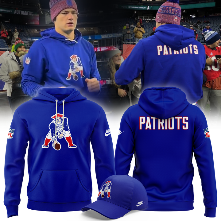 New England Patriots Throwback Historic Royal Pullover Hoodie